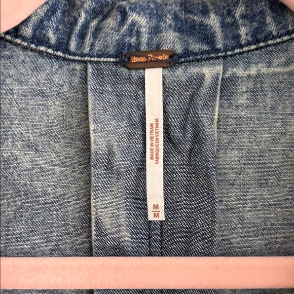 Free people Charlie denim jacket M NWT - Picture 2 of 6
